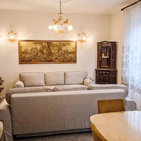 Casa Giuliana By Interhome 因佩里亚